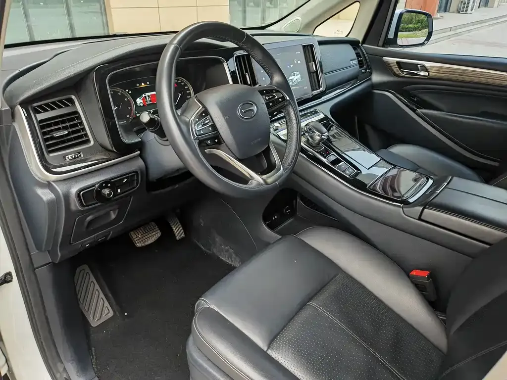 GAC Motor Trumpchi M8 — фото 8