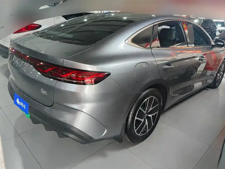 BYD Qin L — фото 10