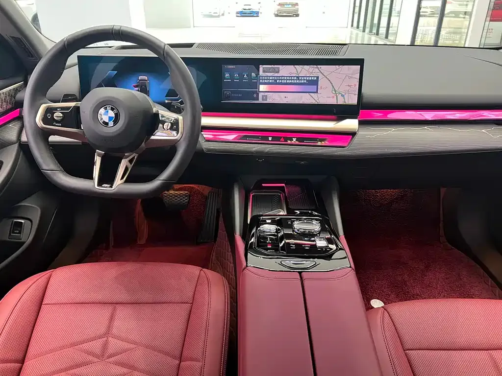 BMW 5 Series 2025 из CN, фото 6