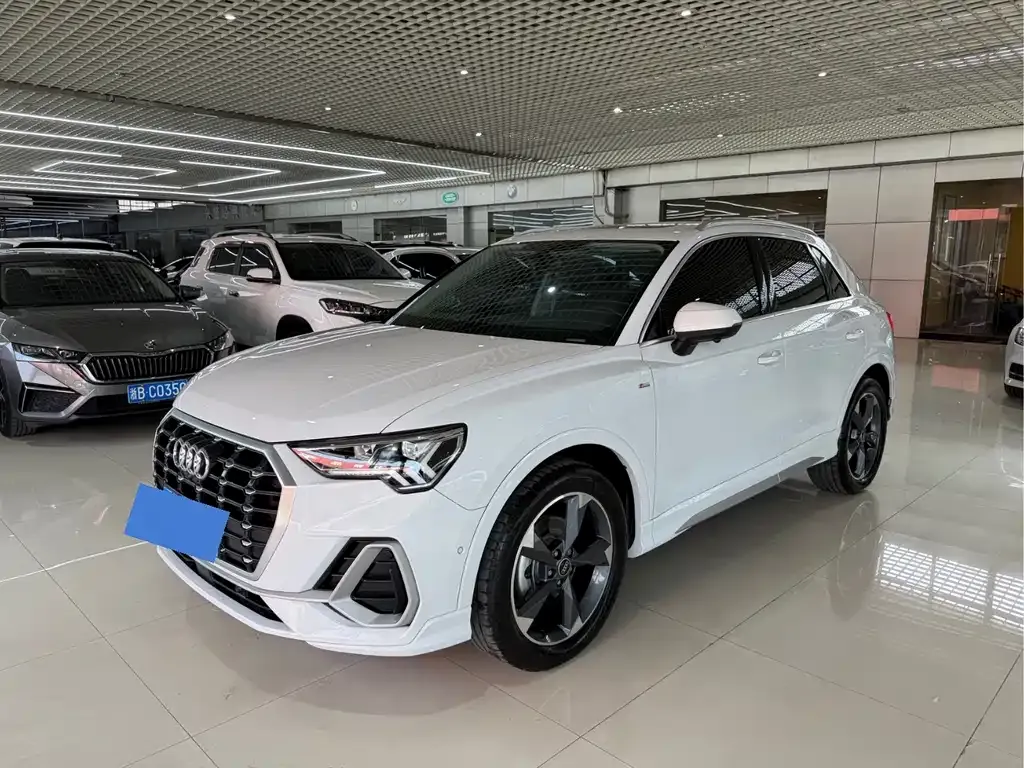 Audi Q3 2022 из CN, фото 1