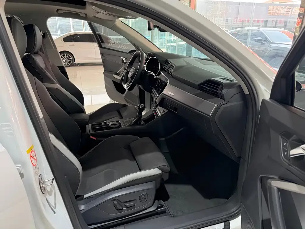 Audi Q3 2022 из CN, фото 9