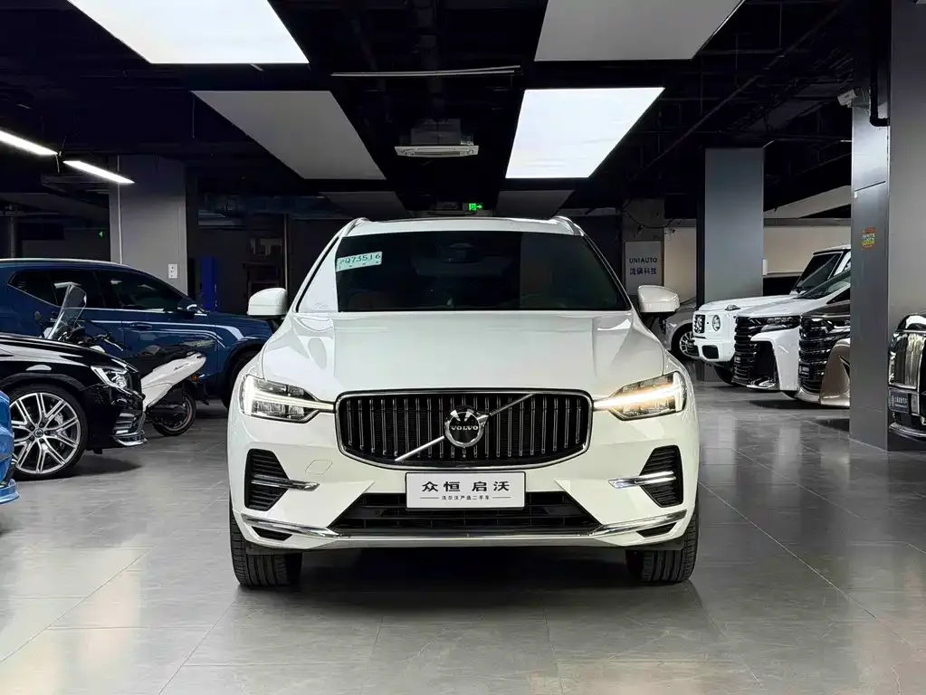 Volvo XC60 — фото 4