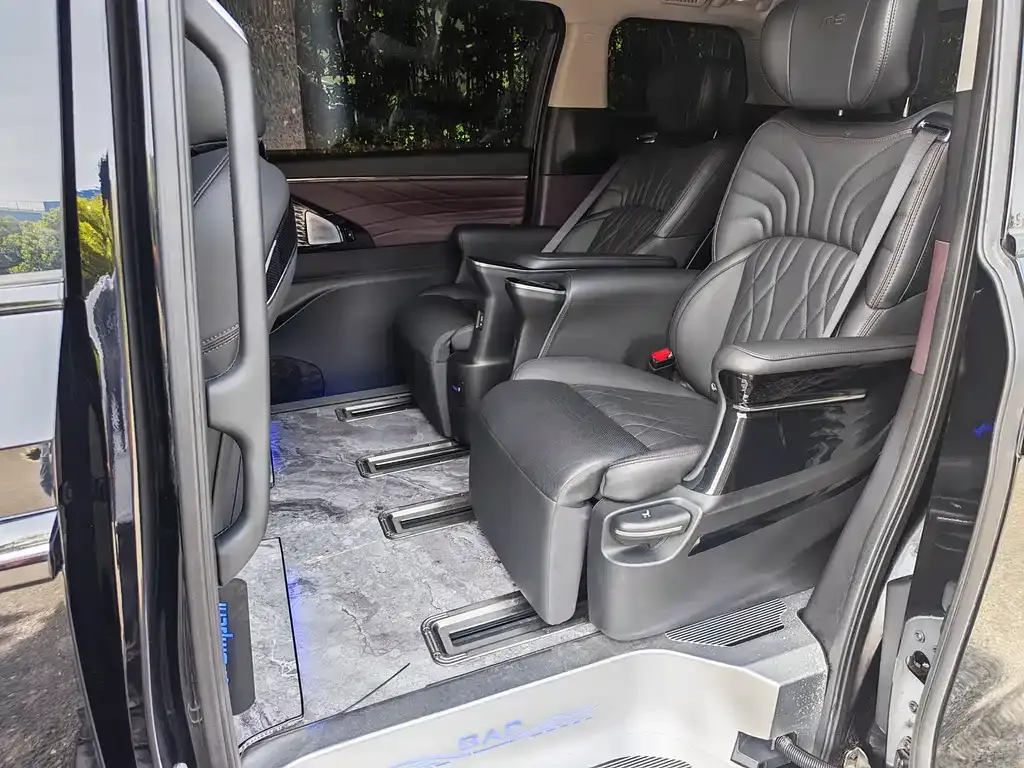 GAC Motor Trumpchi M8 — фото 2
