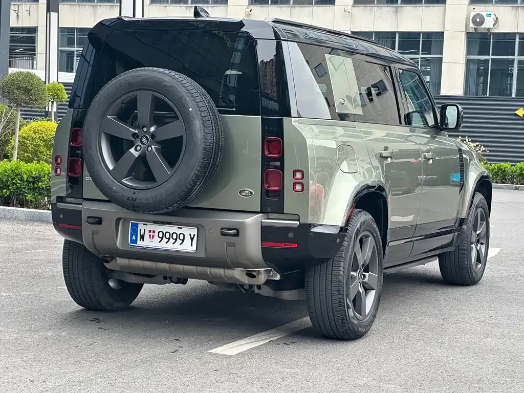 Land Rover Defender — фото 7