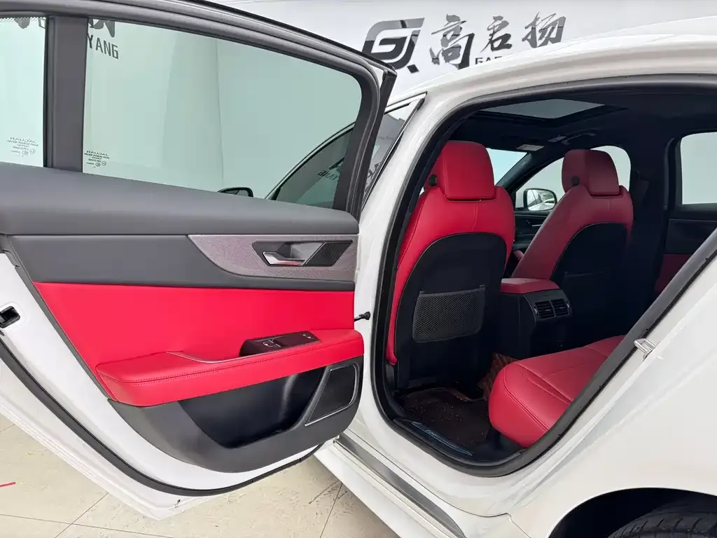 Jaguar XEL 2023 из CN, фото 10