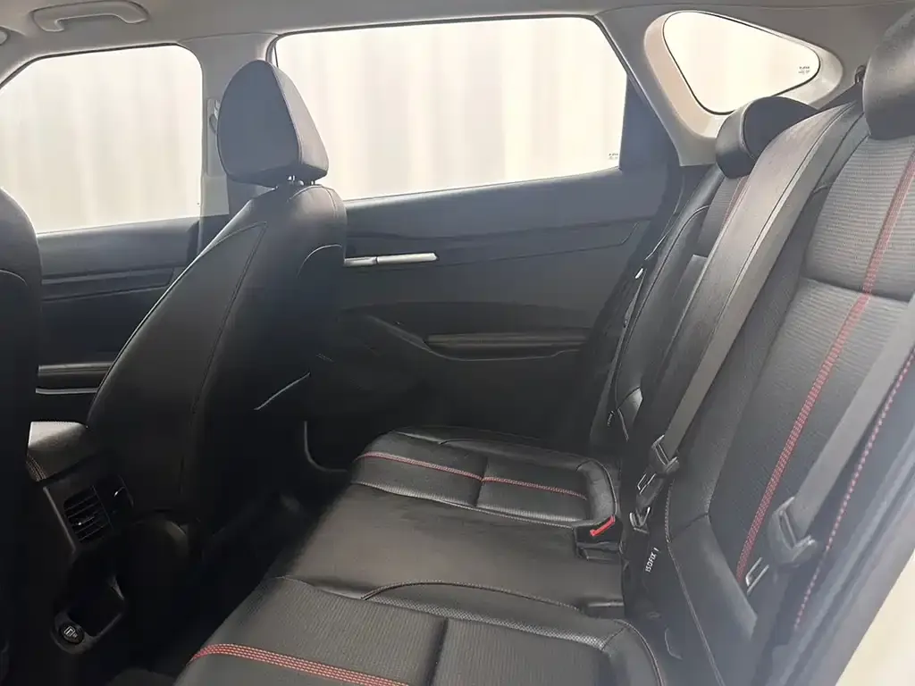 Kia KX3 2022 из CN, фото 7