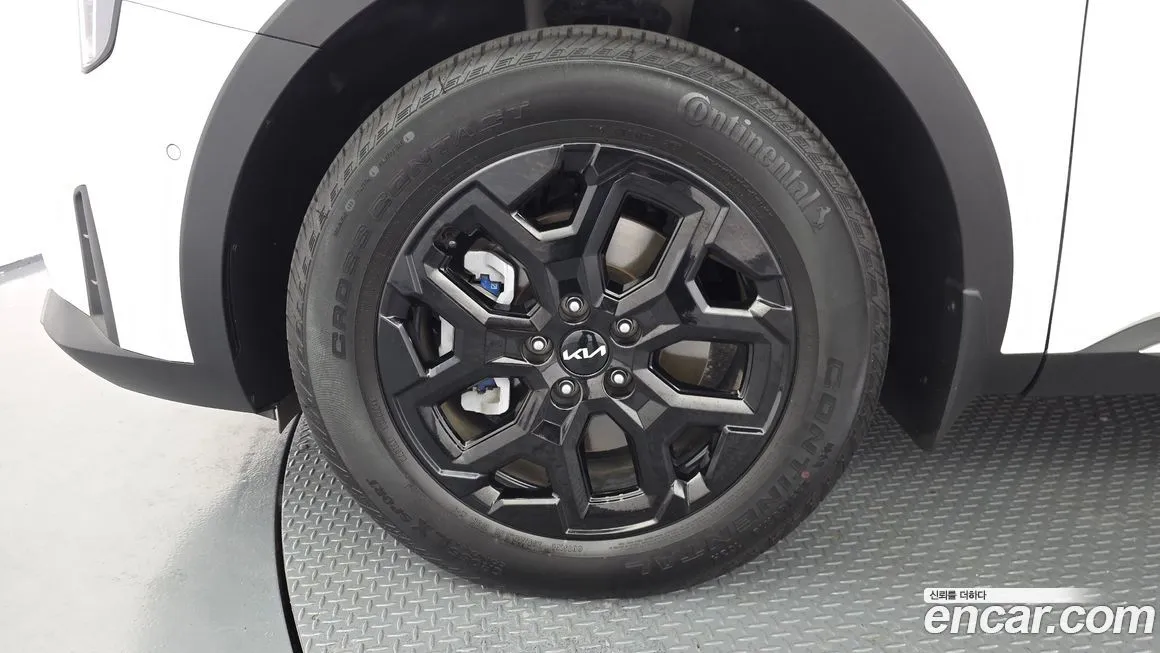 Kia Sorento — фото 8