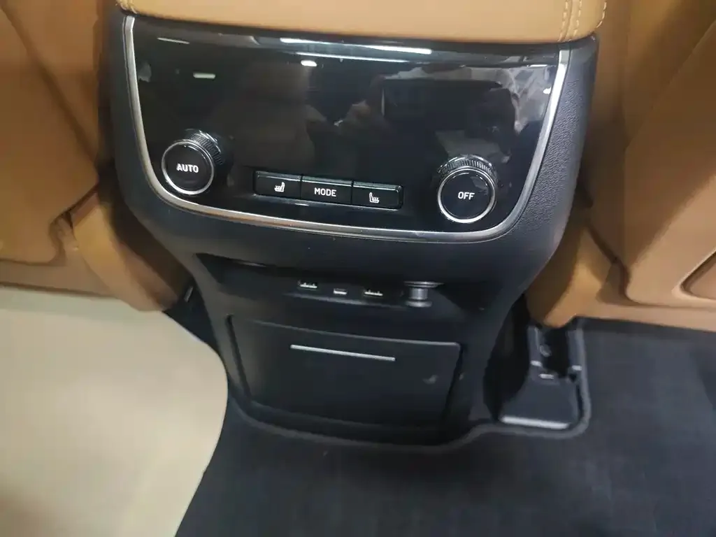 Li Auto ONE 2022 из CN, фото 2