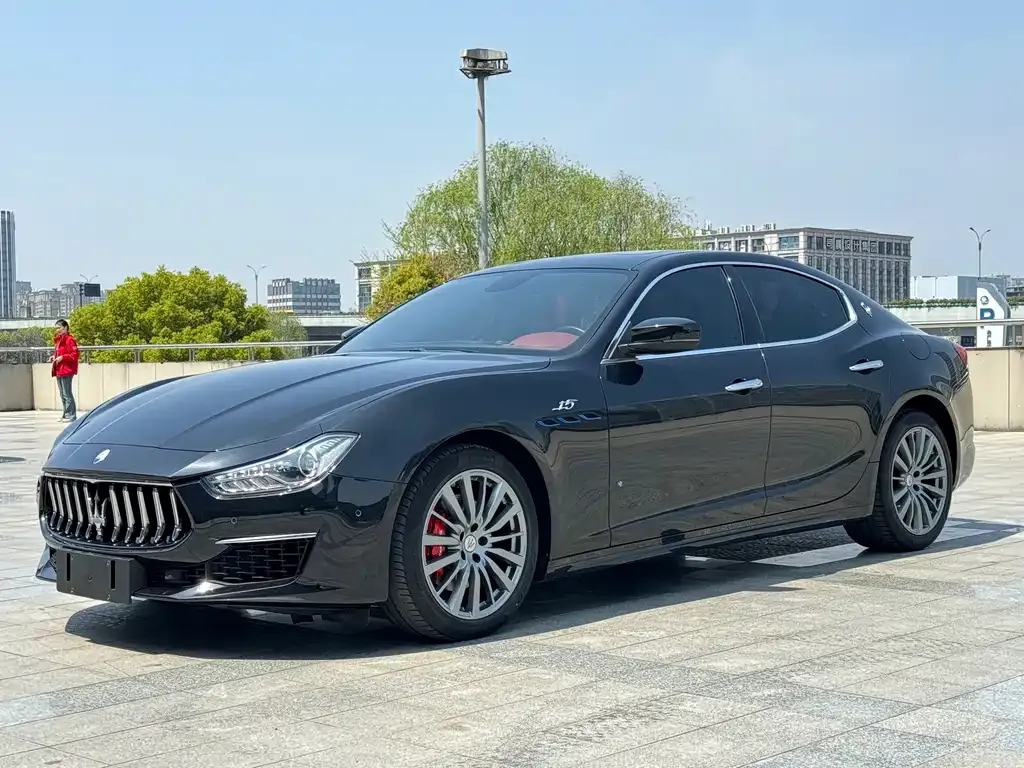 Maserati Ghibli — фото 1