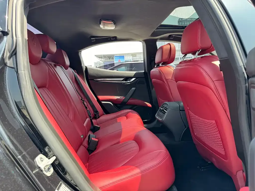 Maserati Ghibli — фото 7