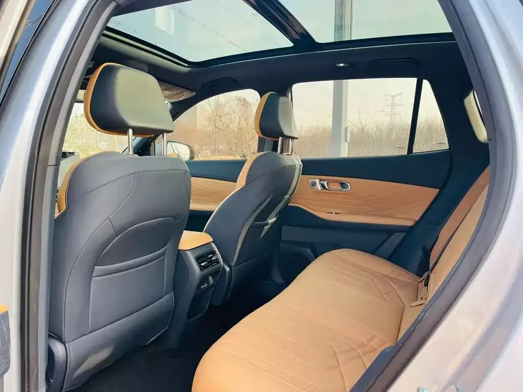 Geely Galaxy Xingjian 7 2024 из CN, фото 2