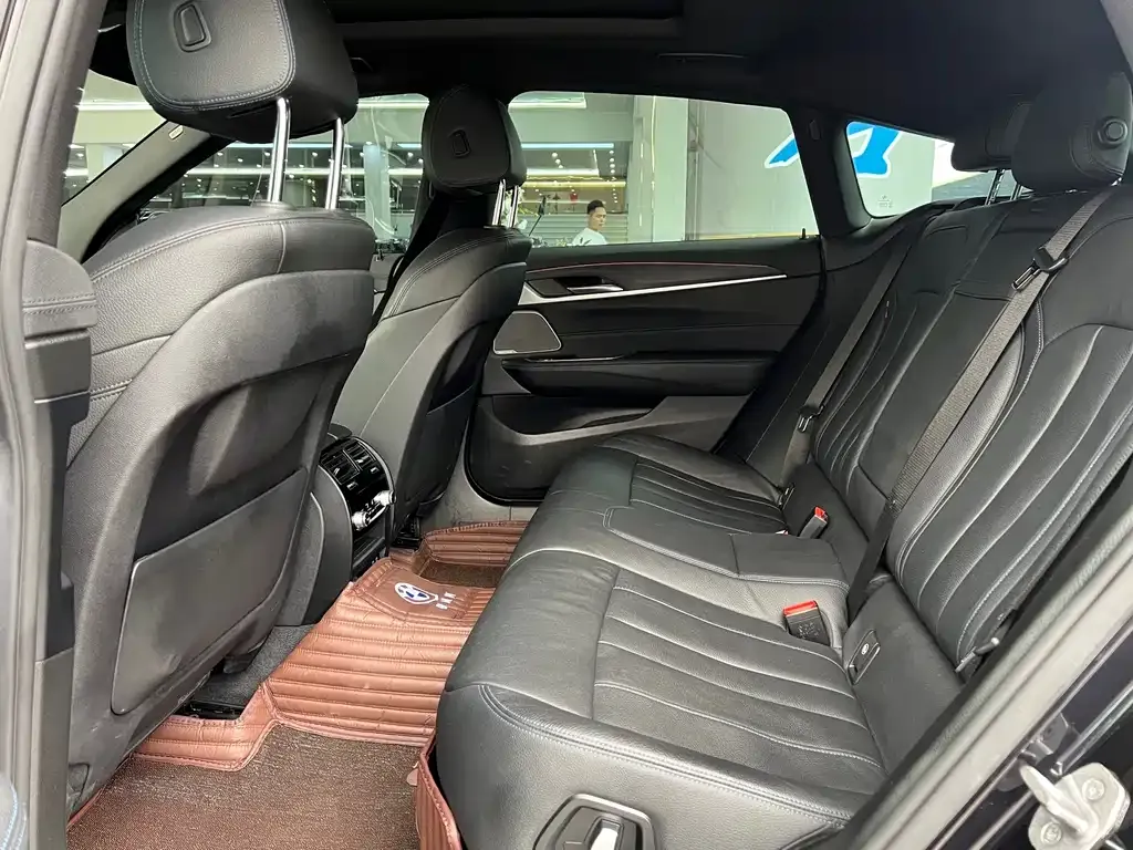 BMW 6 Series GT 2021 из CN, фото 8