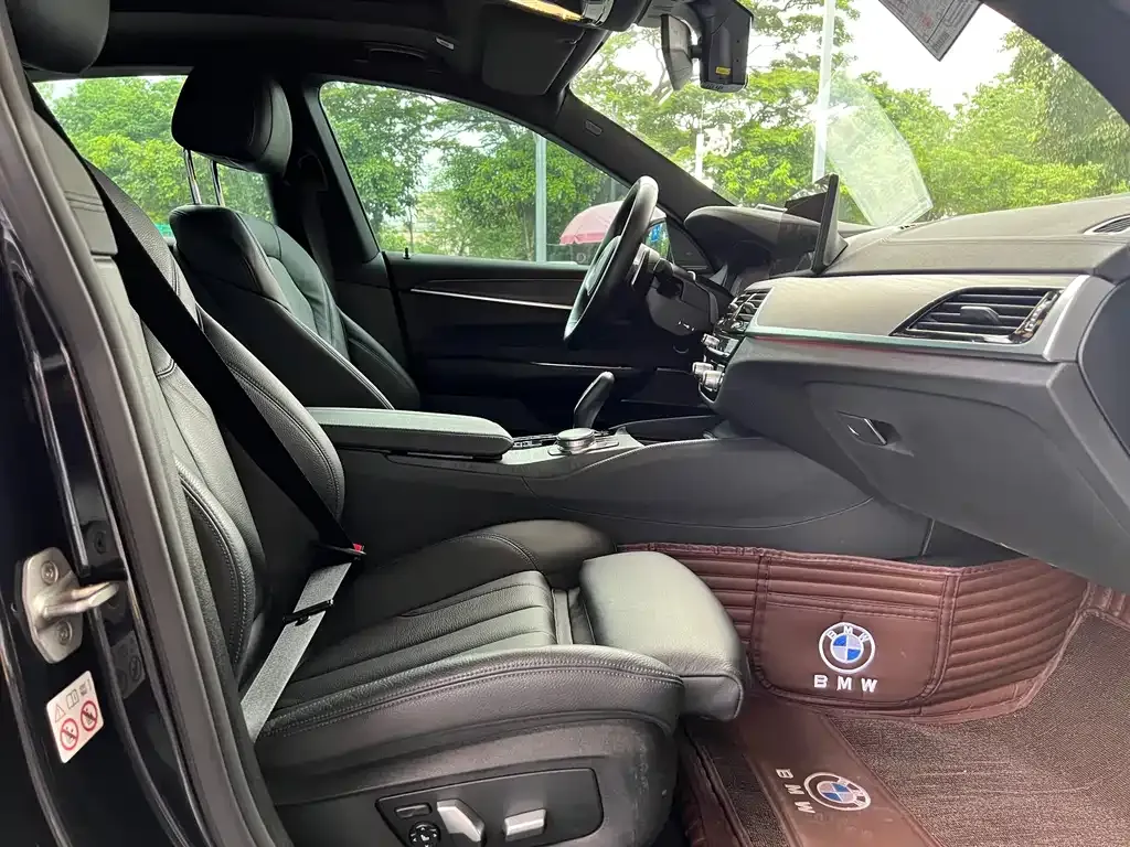 BMW 6 Series GT 2021 из CN, фото 4