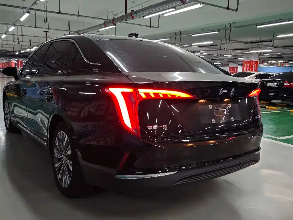 Hongqi E-QM5 — фото 3