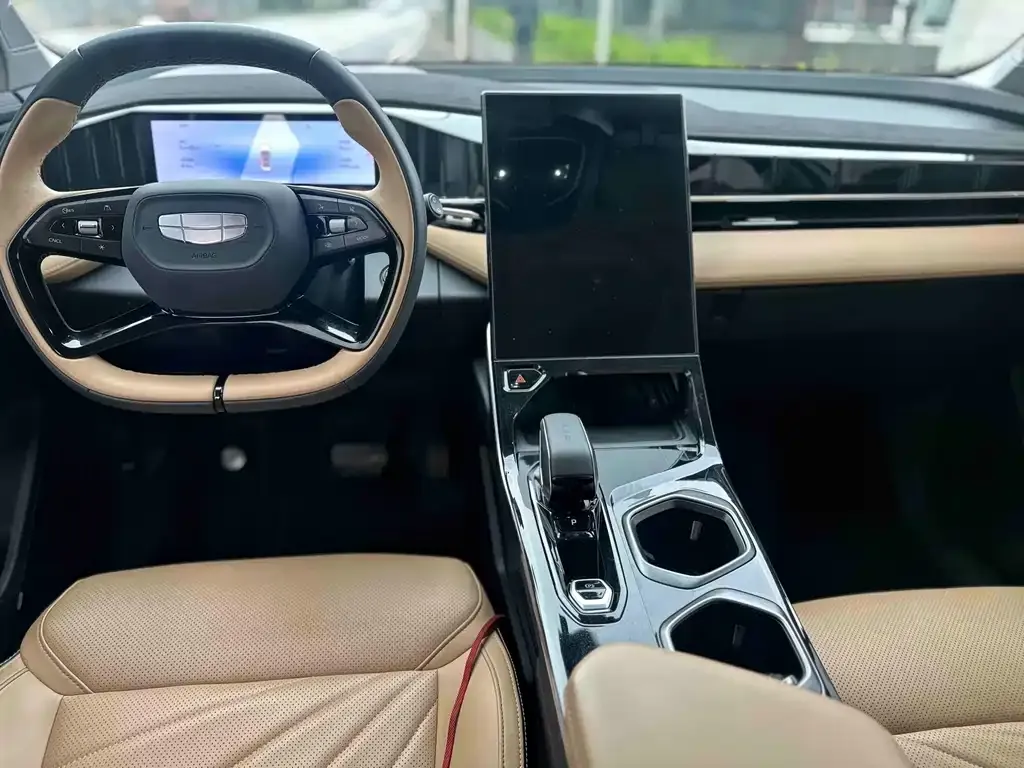 Geely Boyue L 2023 из CN, фото 4