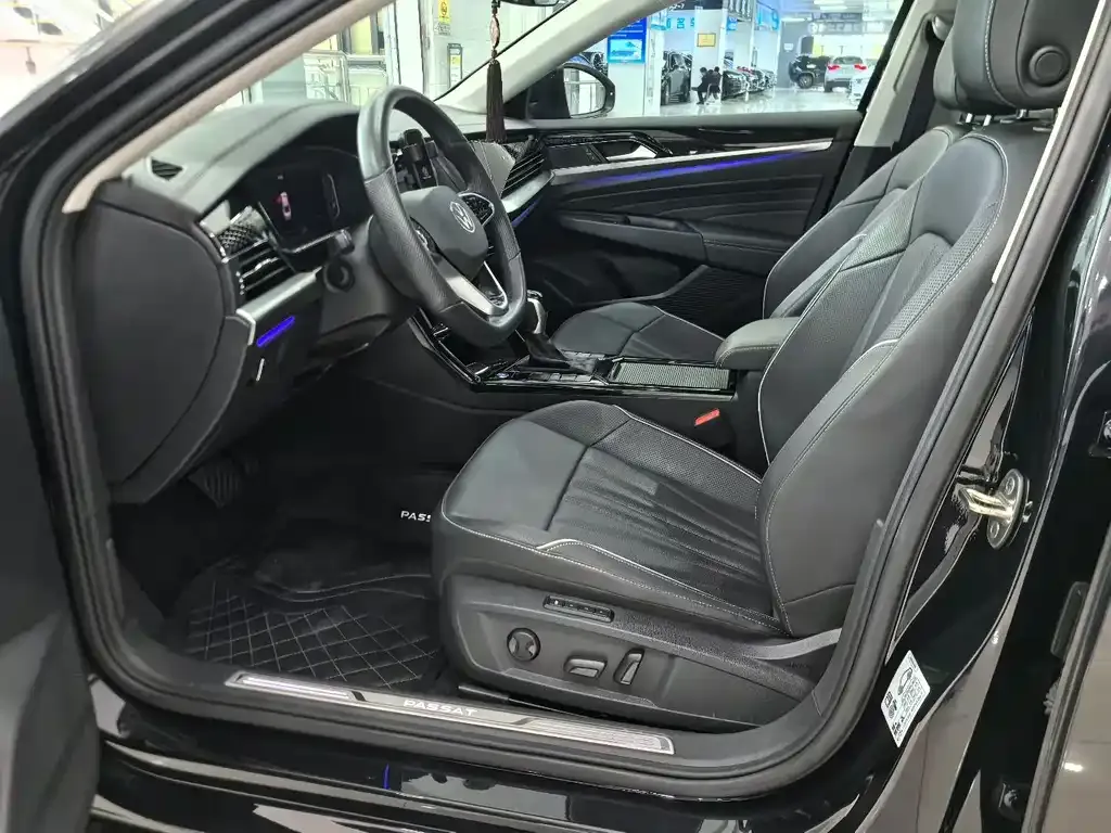 Volkswagen Passat 2023 из CN, фото 3