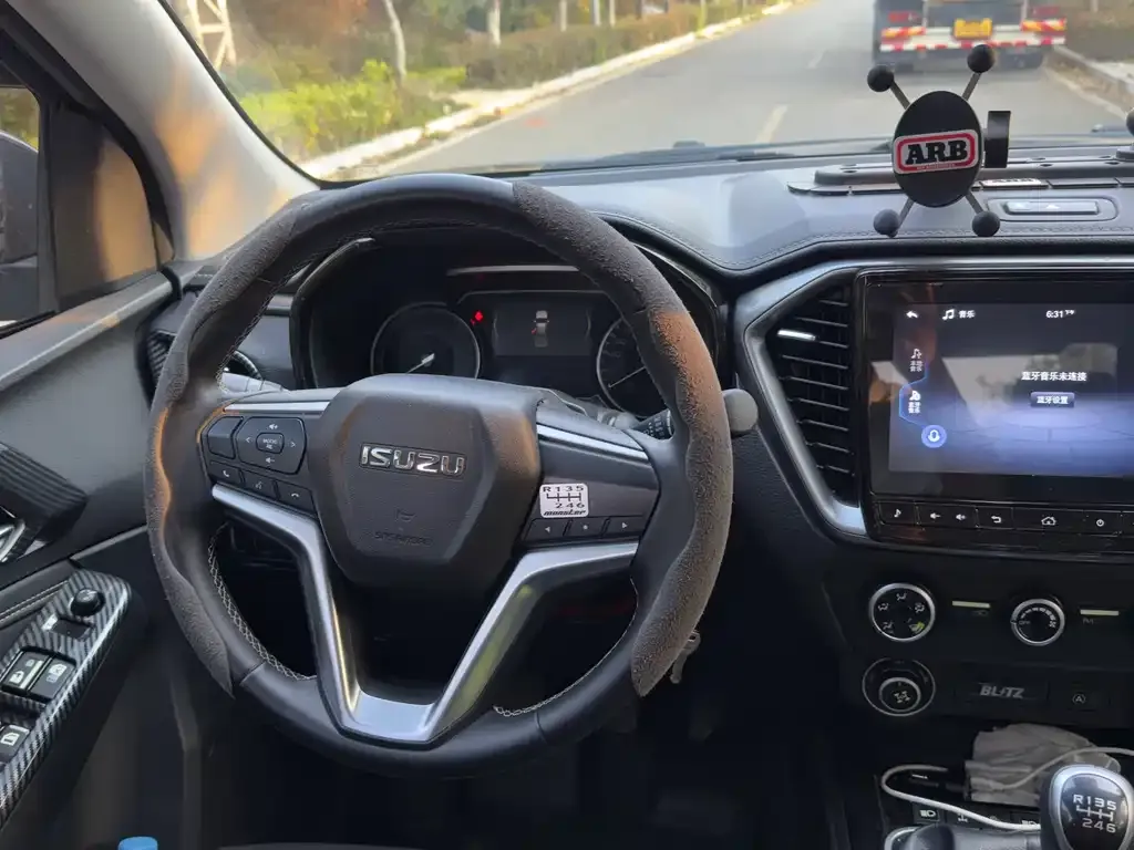 Isuzu D-MAX 2022 из CN, фото 3