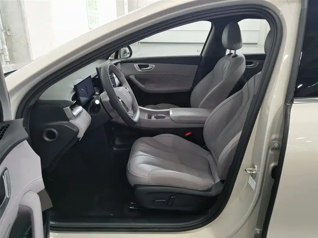 Roewe M7 DMH 2025 из CN, фото 7