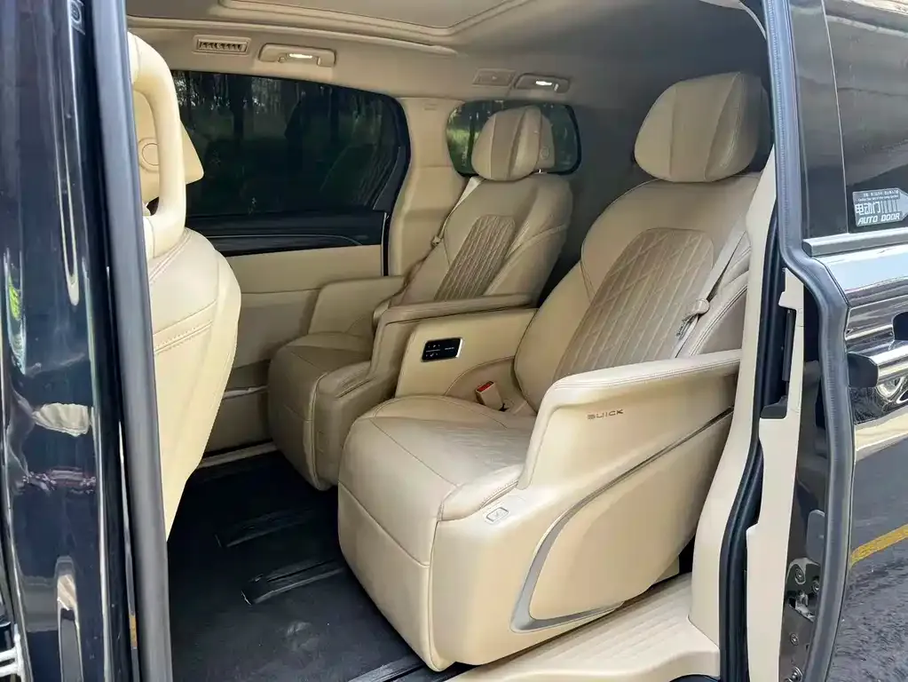 Buick GL8 2023 из CN, фото 7