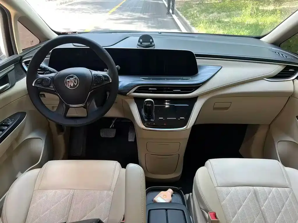 Buick GL8 2023 из CN, фото 4