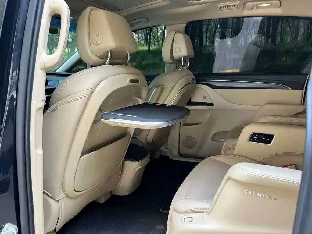Buick GL8 2023 из CN, фото 3
