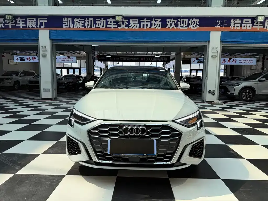 Audi A3 2023 из CN, фото 9