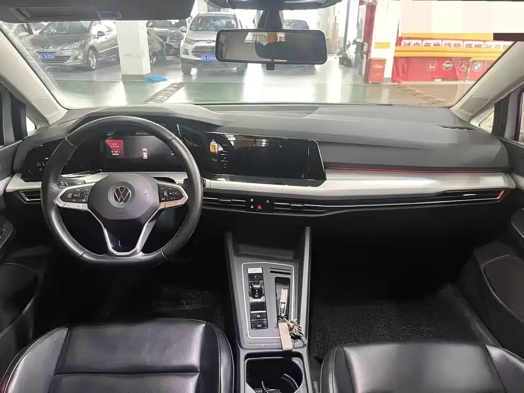 Volkswagen Golf 2021 из CN, фото 3