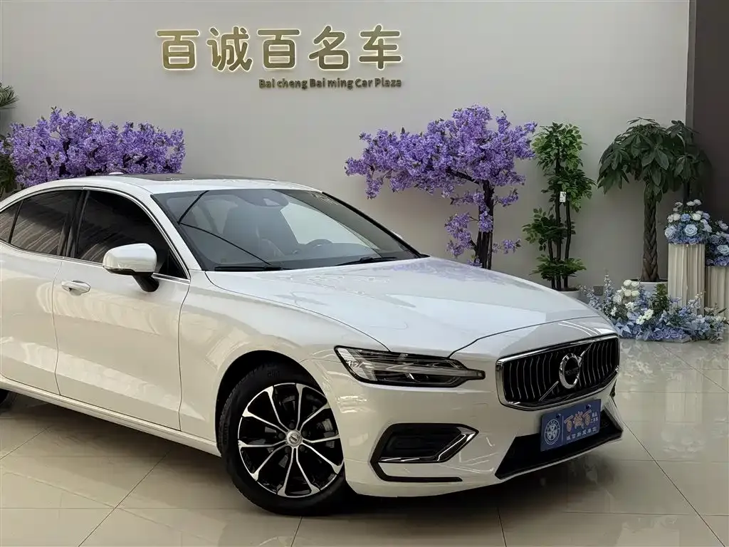 Volvo S60 2021 из CN, фото 4