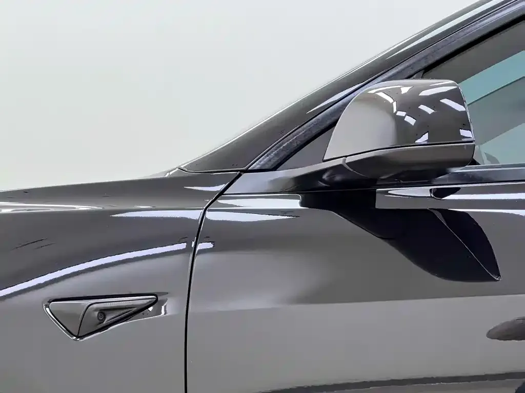 Tesla Model 3 — фото 2