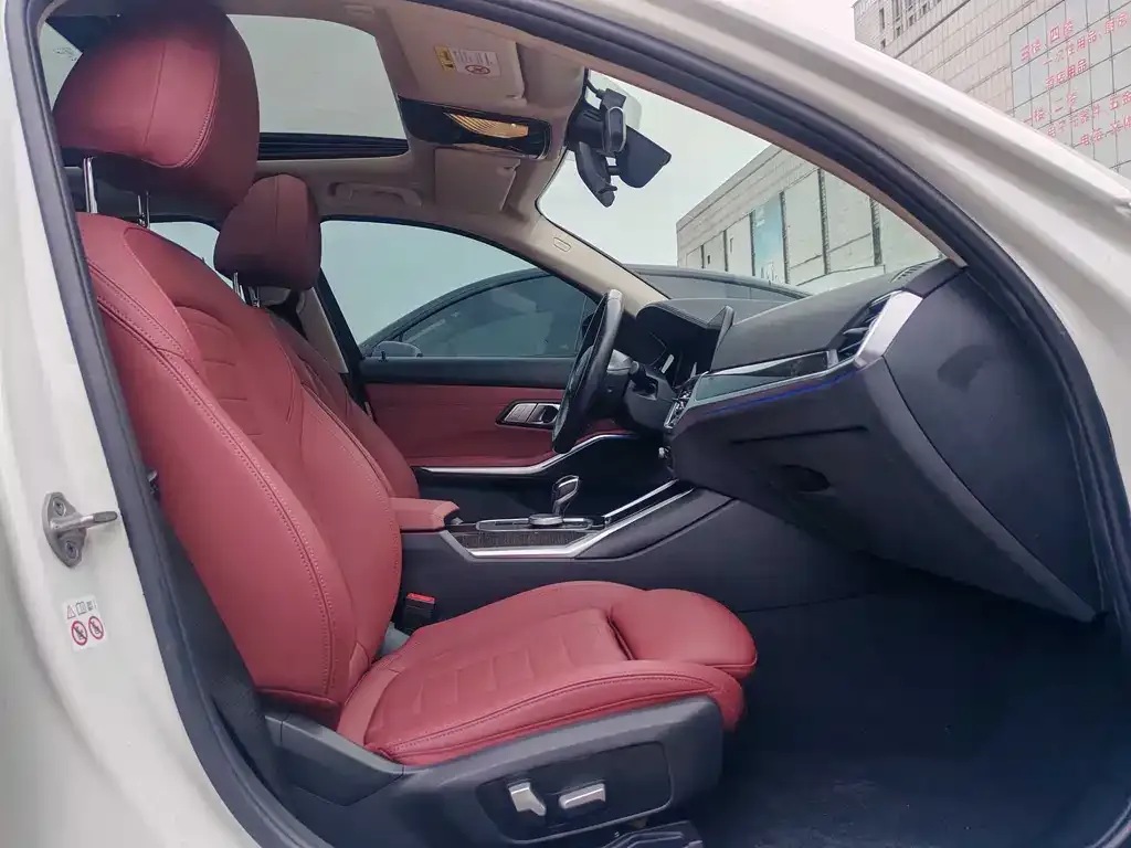 BMW 3 Series 2021 из CN, фото 7
