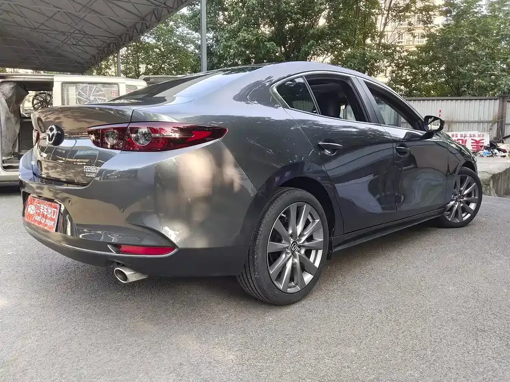 Mazda 3 Axela — фото 4