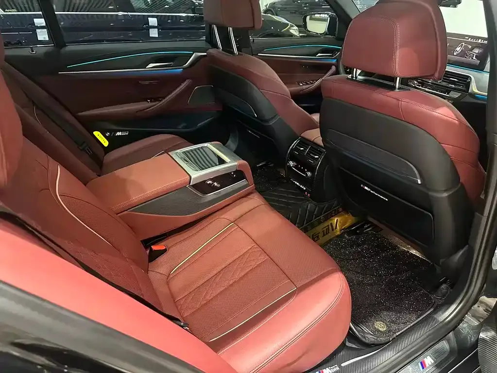 BMW 5 Series 2021 из CN, фото 7