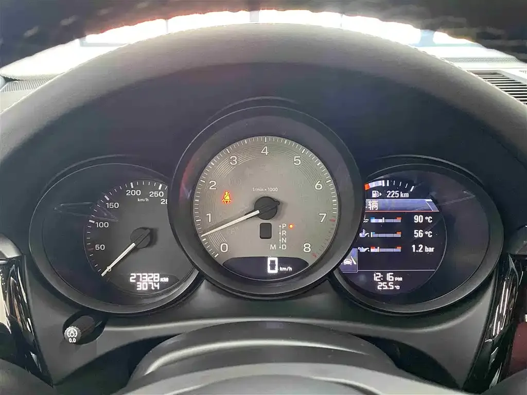 Porsche Macan 2023 из CN, фото 2