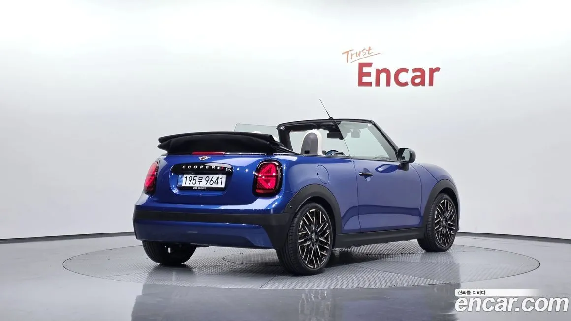 Mini Cooper Convertible 2025 из KR, фото 4