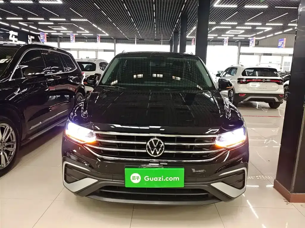 Volkswagen Tiguan L 2022 из CN, фото 3
