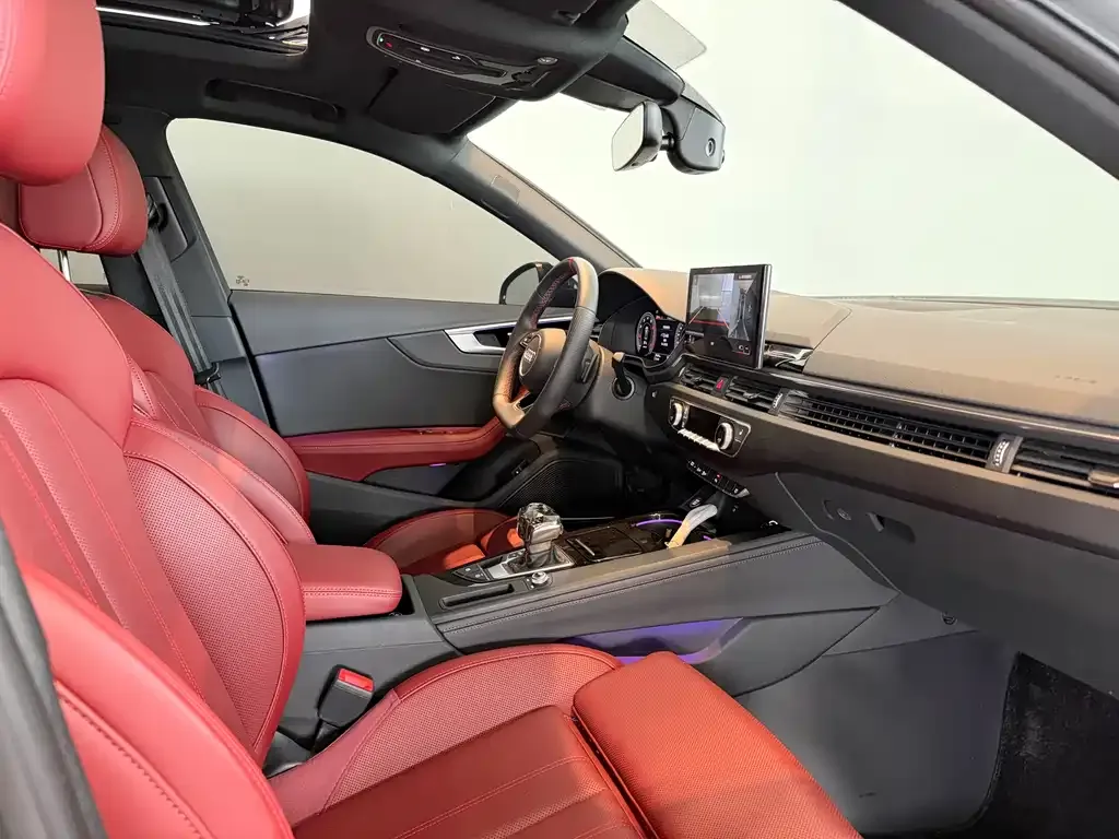 Audi A4L 2025 из CN, фото 5