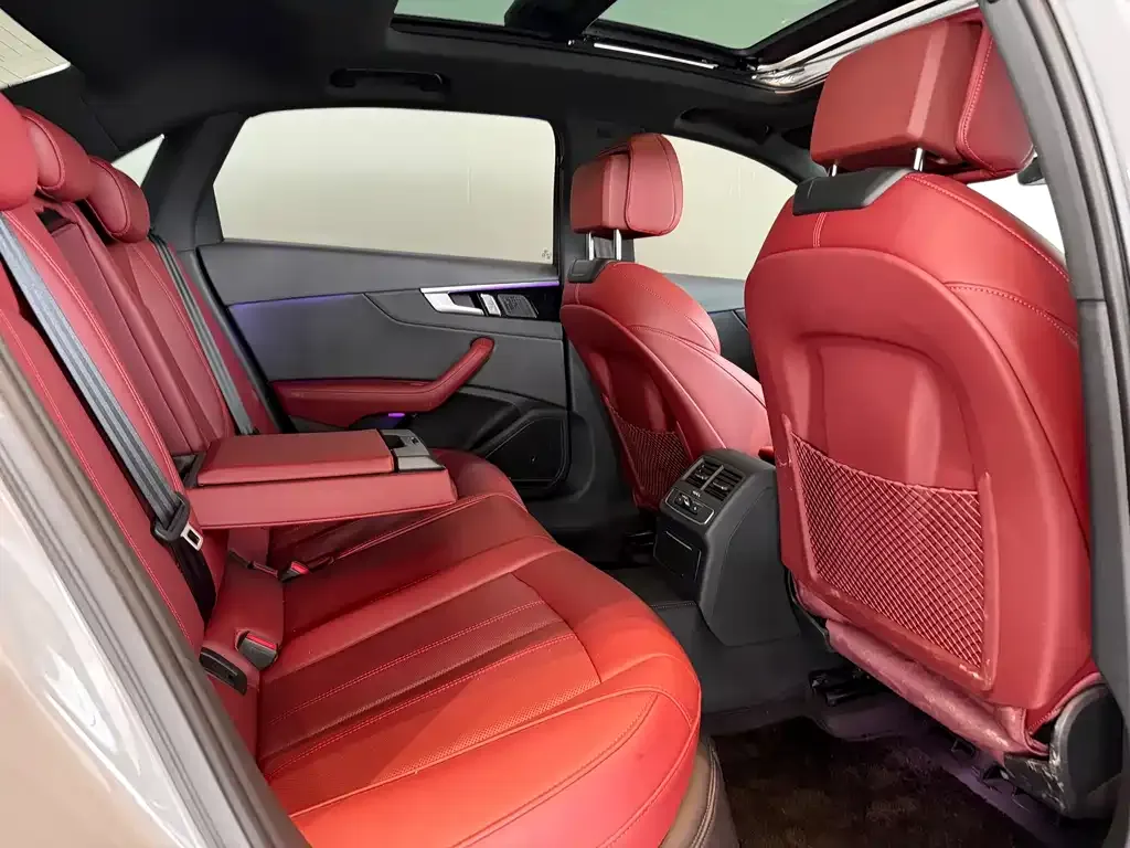 Audi A4L 2025 из CN, фото 8