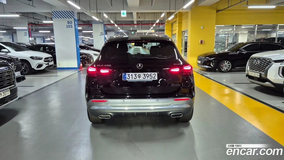 Mercedes-Benz GLA-Class — фото 10