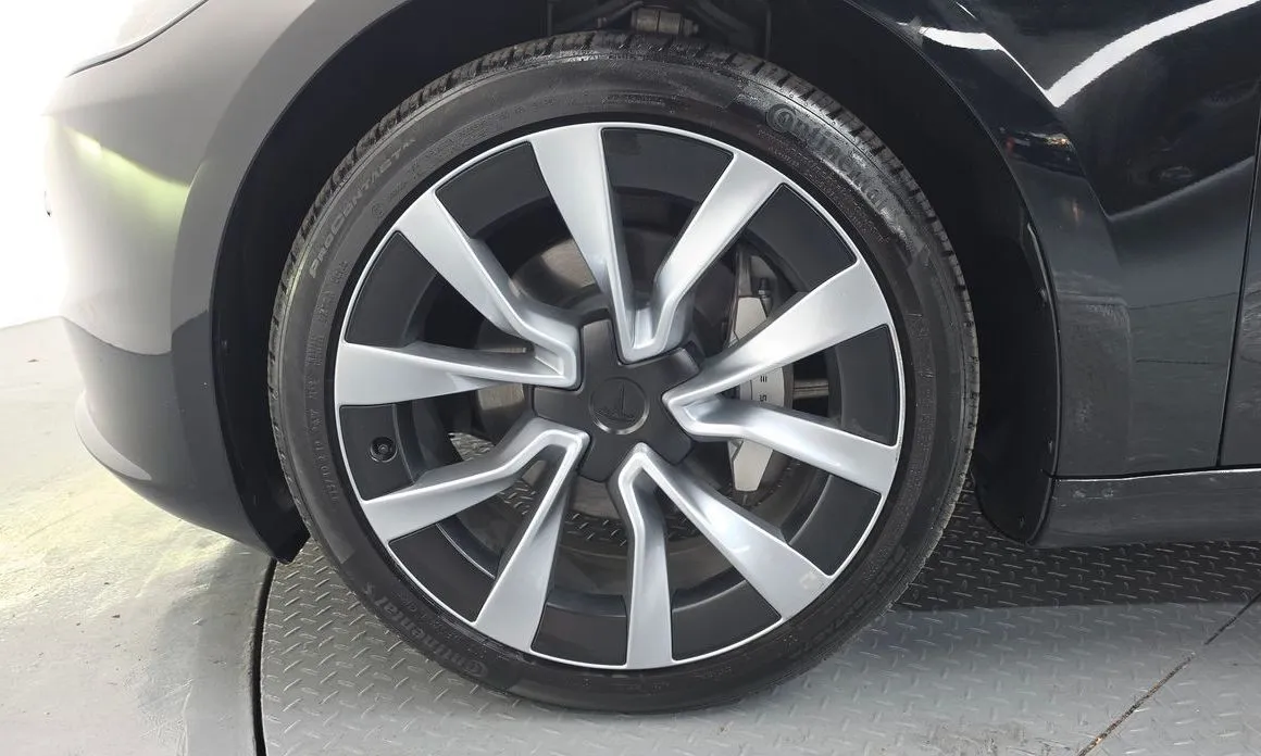 Tesla Model 3 2024 из KR, фото 9