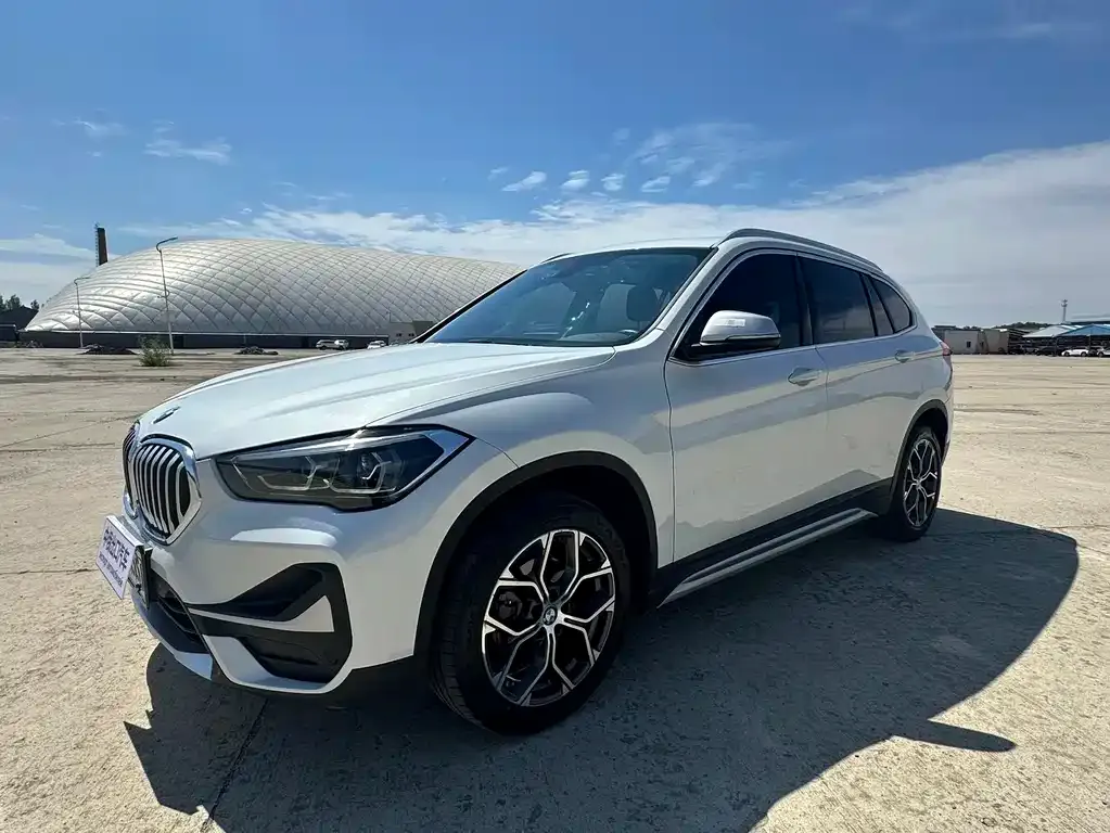 BMW X1 — фото 1