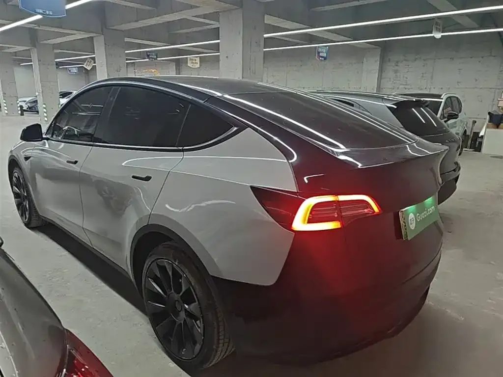 Tesla Model Y 2023 из CN, фото 8