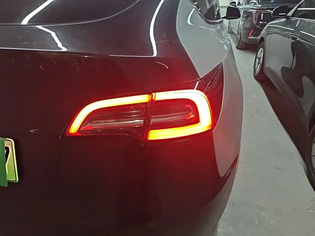 Tesla Model Y 2023 из CN, фото 6