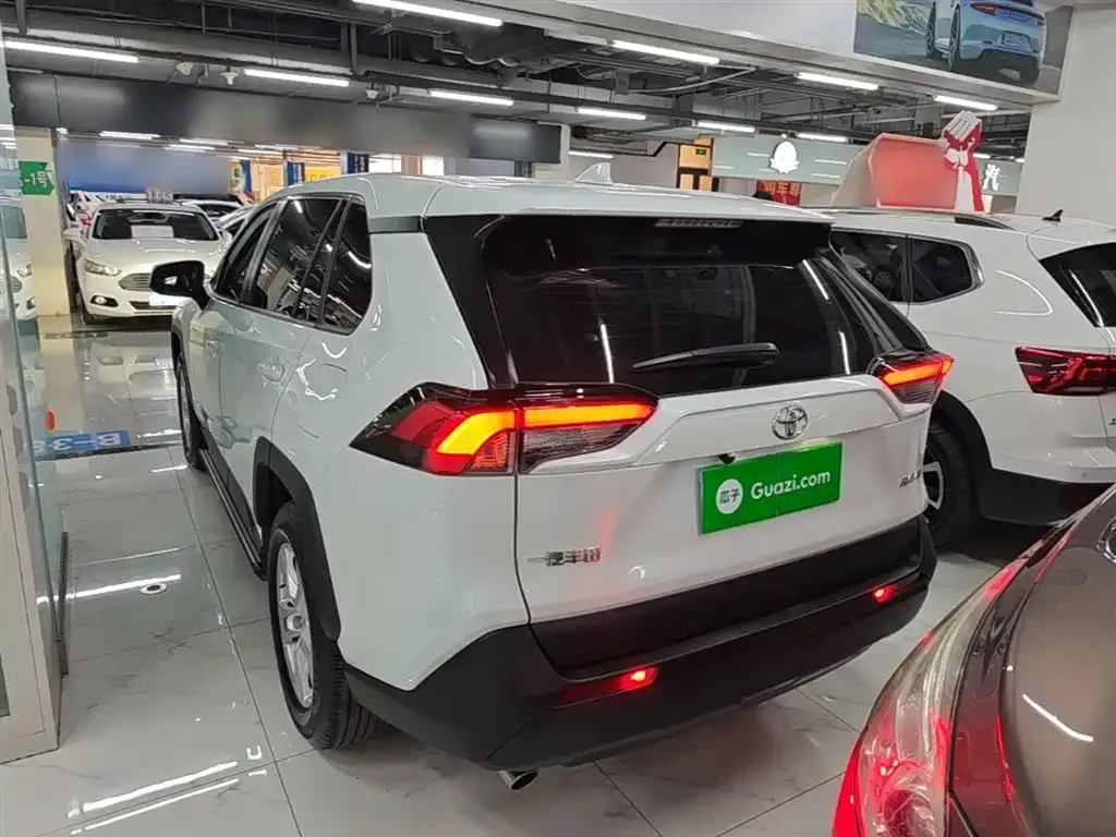 Toyota RAV4 2024 из CN, фото 9