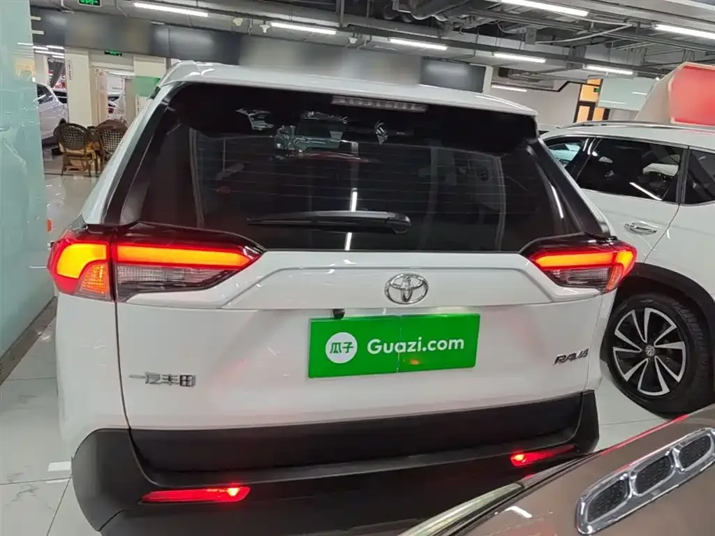 Toyota RAV4 2024 из CN, фото 10