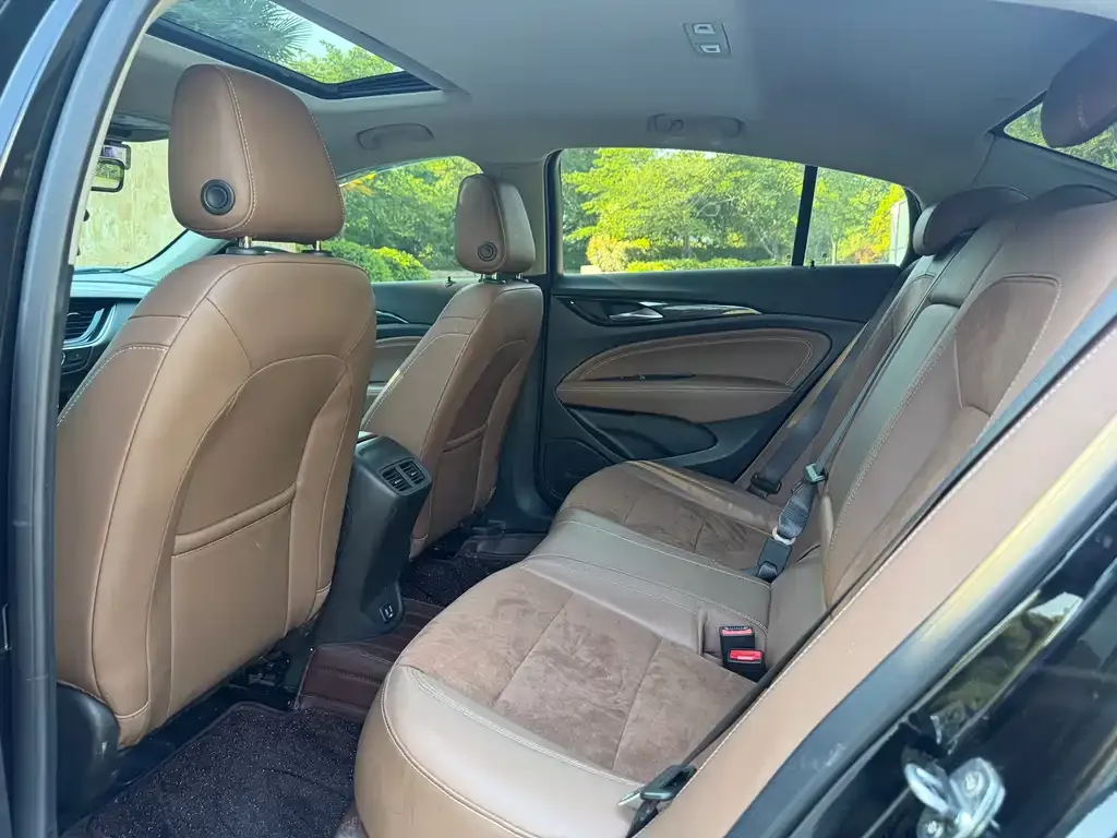 Buick Regal 2023 из CN, фото 2