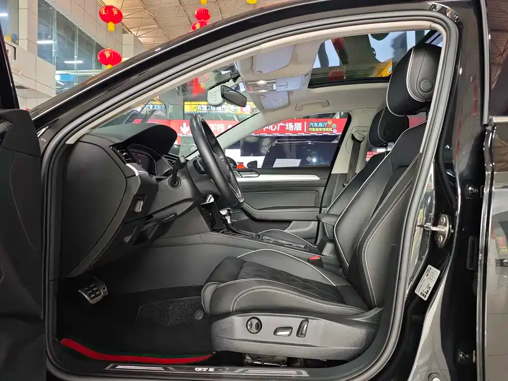 Volkswagen Magotan GTE PHEV 2022 из CN, фото 10