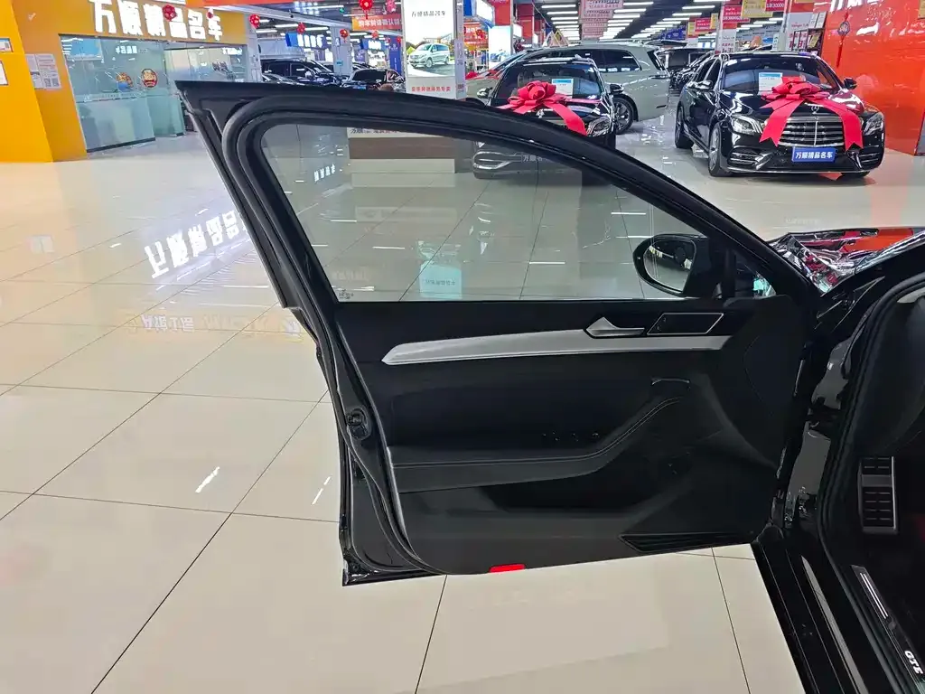 Volkswagen Magotan GTE PHEV 2022 из CN, фото 8
