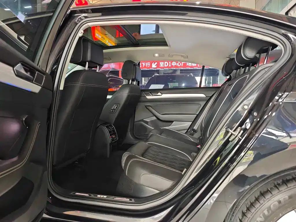 Volkswagen Magotan GTE PHEV 2022 из CN, фото 5