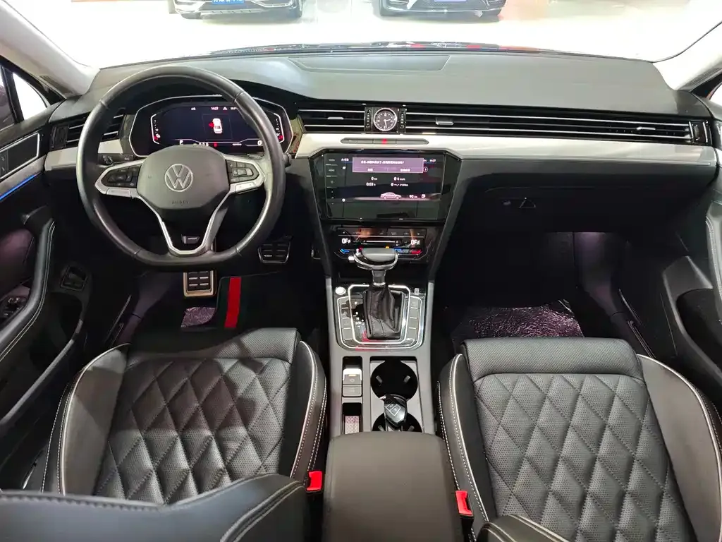 Volkswagen Magotan GTE PHEV 2022 из CN, фото 9