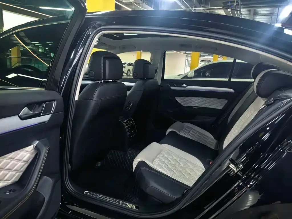 Volkswagen Magotan 2023 из CN, фото 7